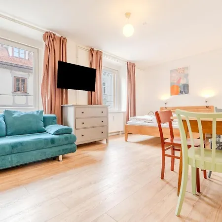 Noor Colorful Parking Option Apartman *