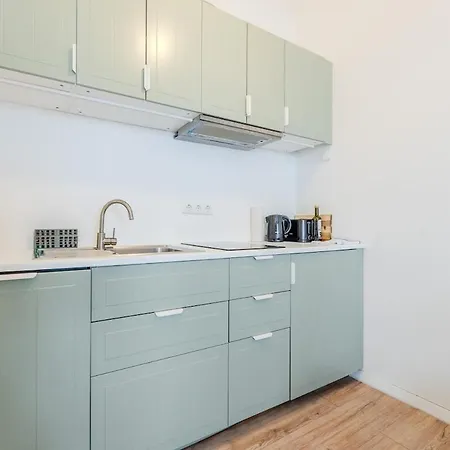 Noor Colorful Parking Option Apartman *